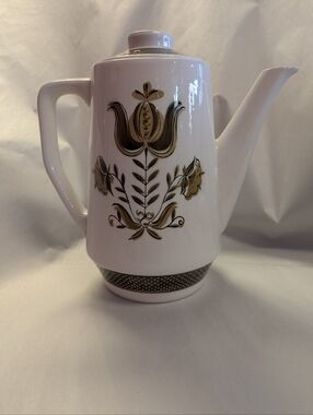 Vintage Dunmore Ironstone Tea Pot Coffee Pot Folk Art Pattern  1970's